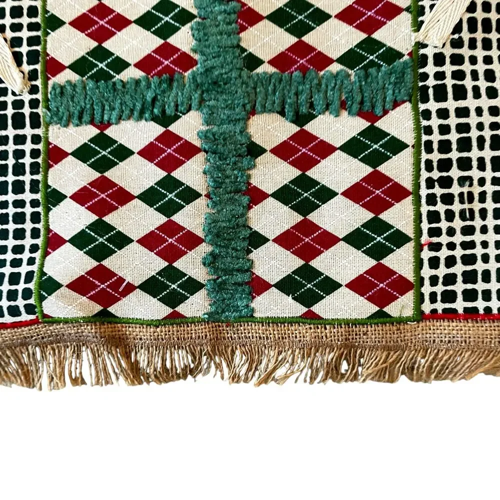 TAHARI Christmas Present Shaped Jute Placemats Set of 4 Holiday 13x19 New